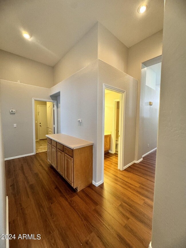 Building Photo - 1795 W Canary Way