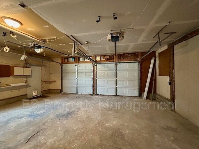 Building Photo - 1408 Holland St