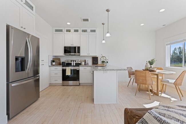 Building Photo - BRAND NEW 3 BED 2.5 BATH HOMES IN ST ANTHO...