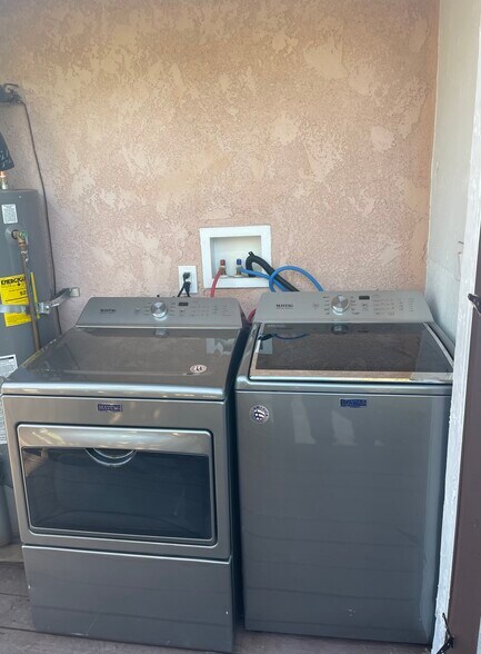 Laundry Room - 3806 Linda Vista Dr