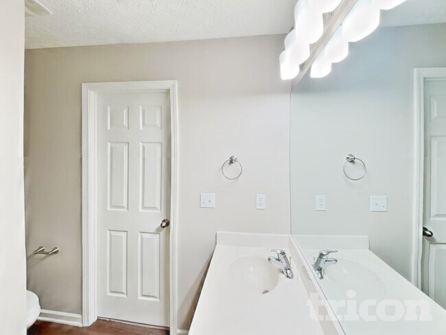 Building Photo - 4049 Sequoia Trail