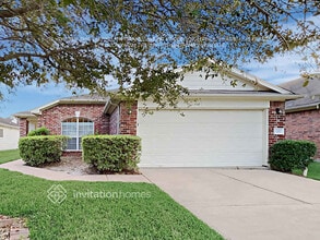 Building Photo - 2411 Cardinal Elm St