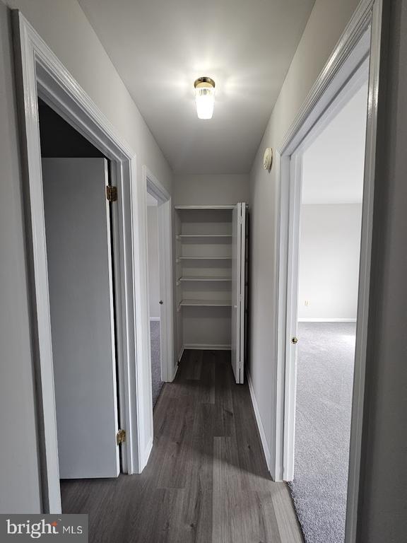 Building Photo - 33 Fieldstone Ct