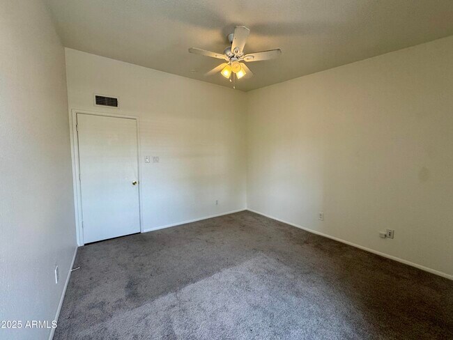 Building Photo - 7950 E Starlight Way