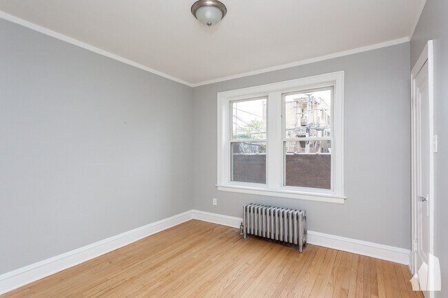 Building Photo - 6149 N Talman Ave