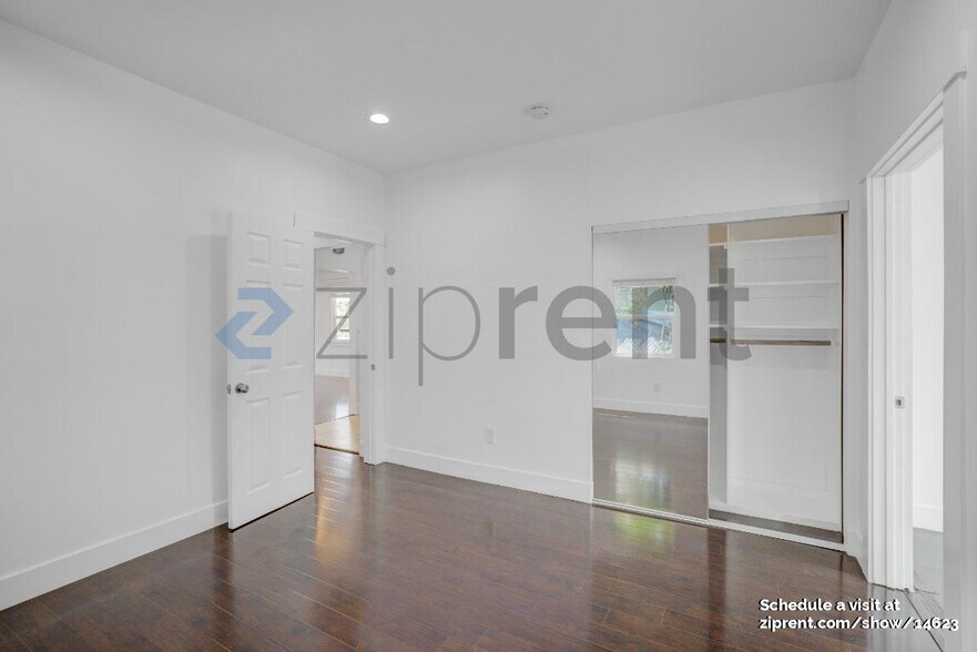 Building Photo - 1464 W 24th St