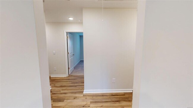 Building Photo - 172 Laila Wy