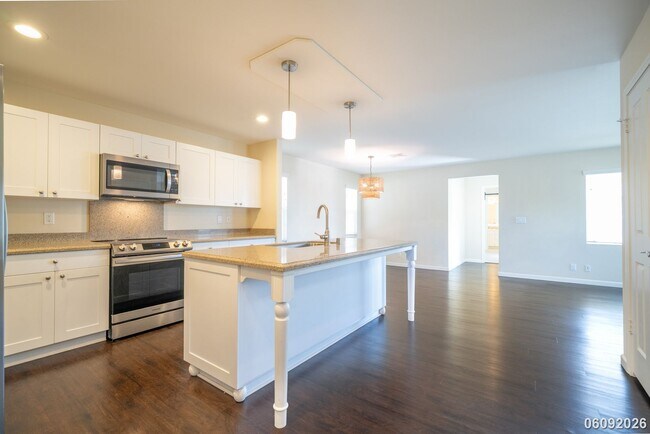 Building Photo - $5,250 /4 Bed / 3 Bath/Private Lagoon Access, Solar Savings & Resort-Style Living in Exclusive Ho...