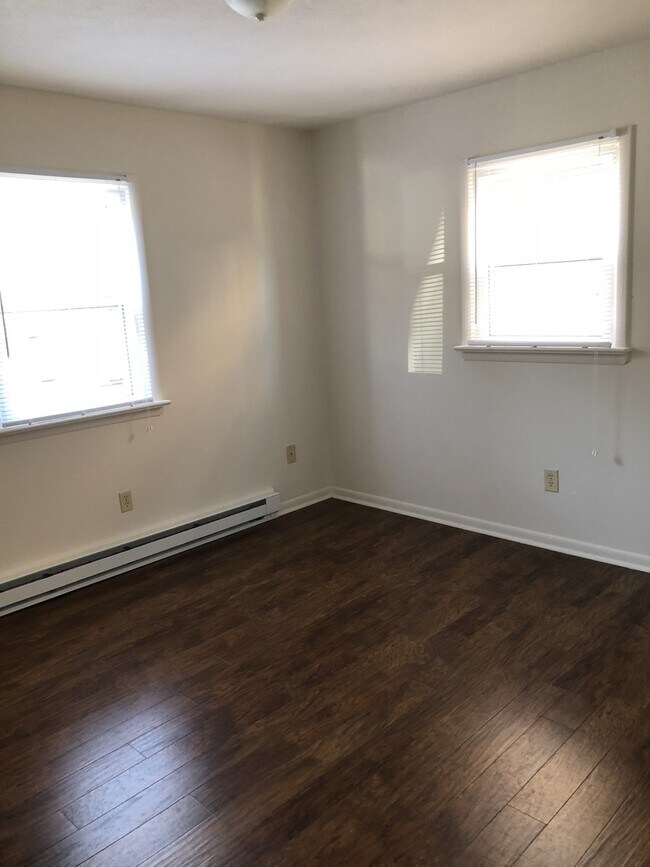 Building Photo - Two Bedroom Apartment for Rent