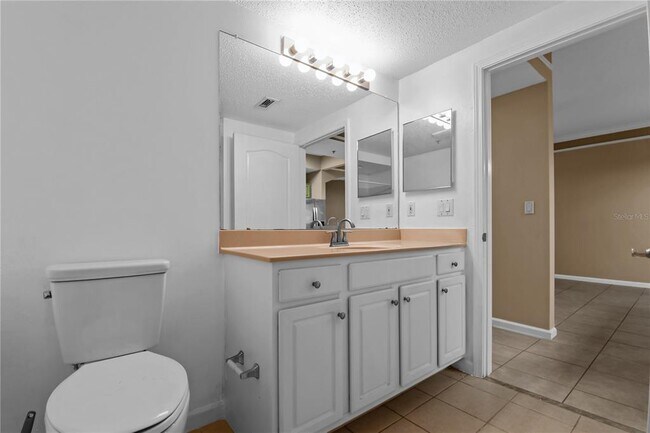 Building Photo - 12030 Villanova Dr