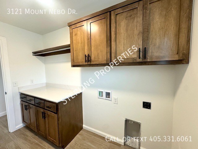 Building Photo - 3121 Mt Nebo Dr