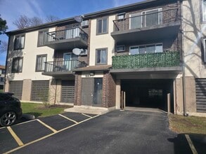 Building Photo - 1667 Kiowa Cir