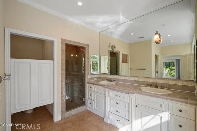 Building Photo - 3801 Mainsail Cir