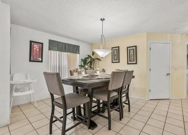 Building Photo - 2871 Picadilly Cir