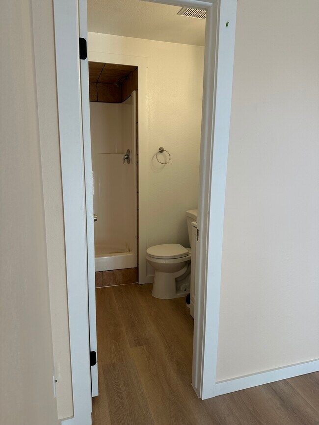 Building Photo - 478 Bing Ln