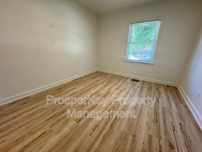 Building Photo - 3552 Irwin Way