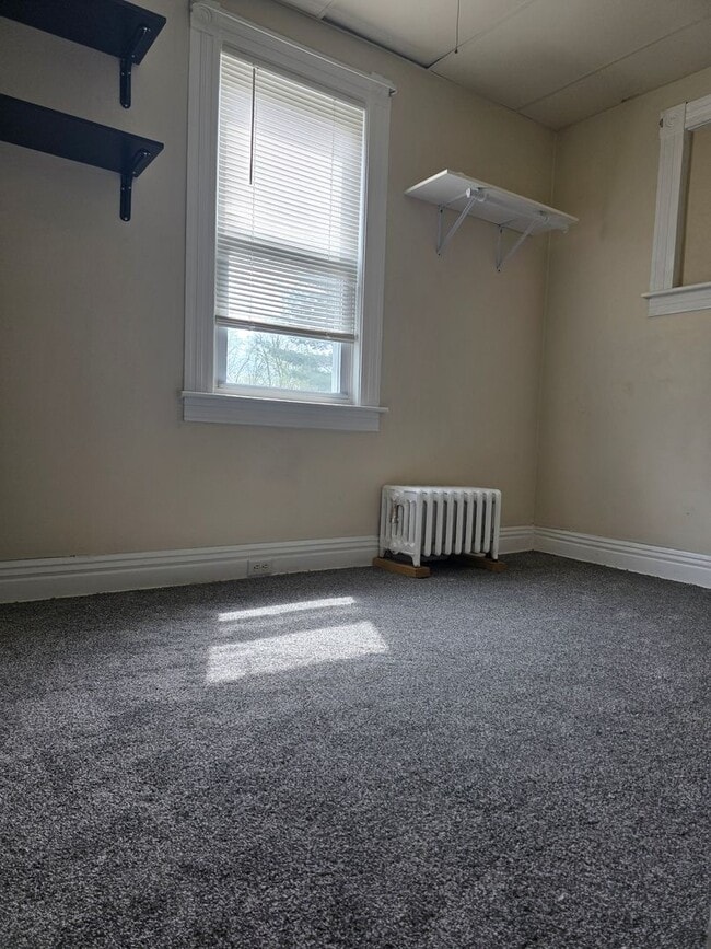 Building Photo - 711 W Water St