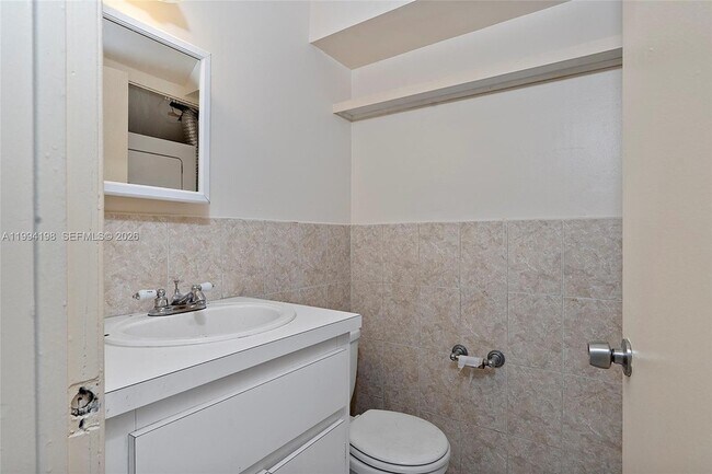 Building Photo - 5415 NW 27th St