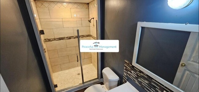 Building Photo - 902 Lawyers Ln