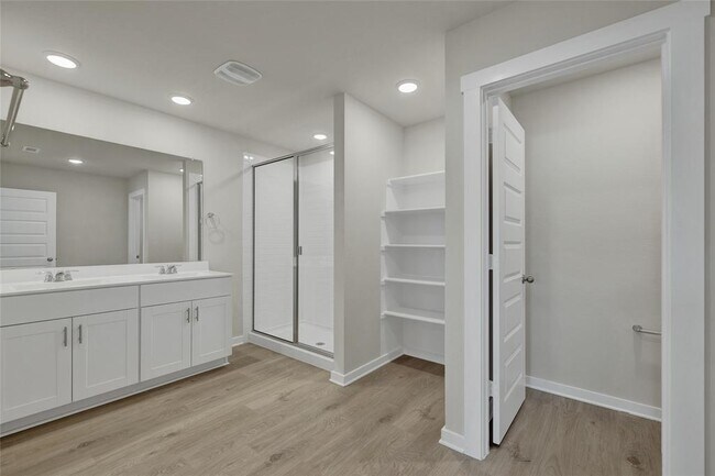 Building Photo - 160 Davis Mountain Dr