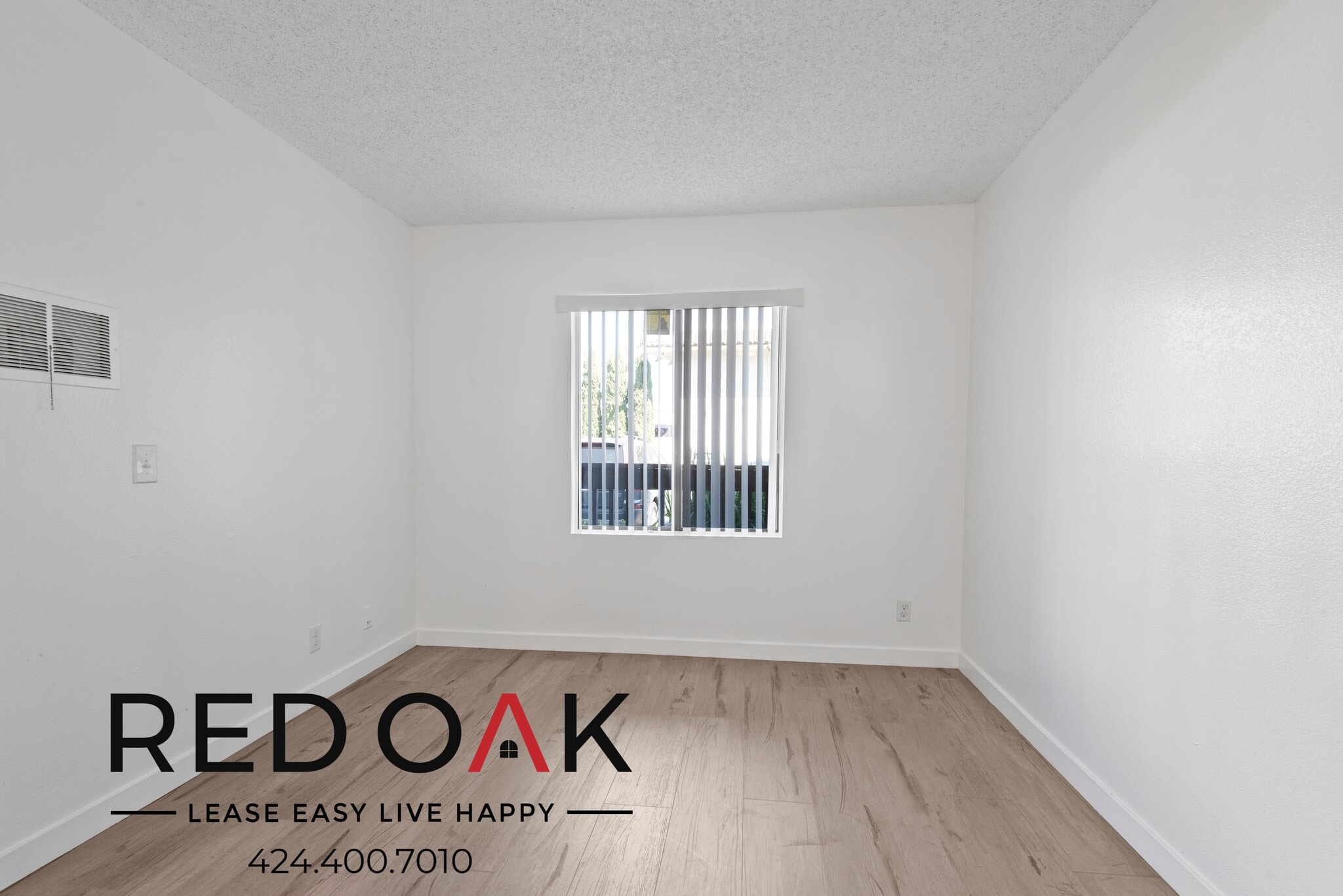 Building Photo - 16200 Vermont Ave