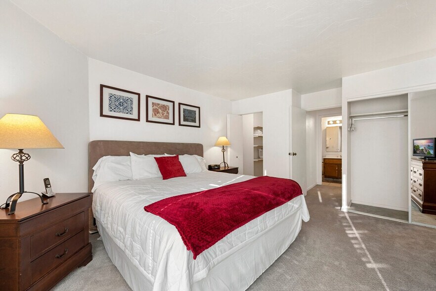 Building Photo - 1675 Larimer St