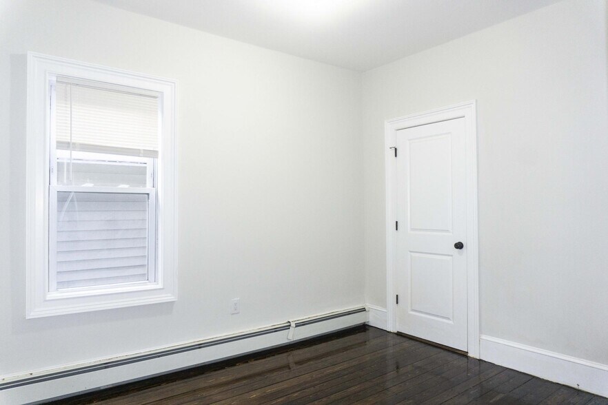 Building Photo - 3147-3149 Washington St. Unit 3