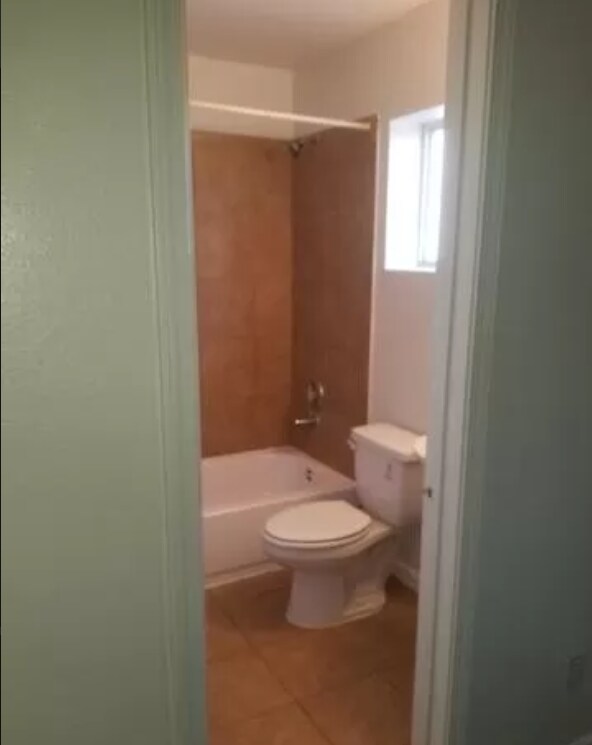 Building Photo - 410 NW 36th St