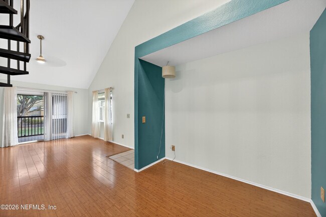 Building Photo - 11 Arbor Club Dr