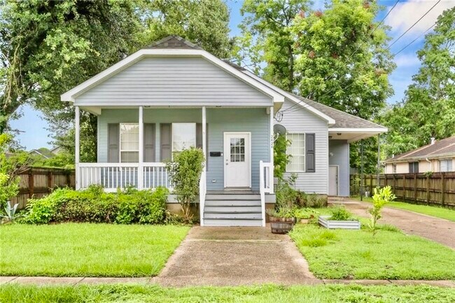 Primary Photo - 2424 Lavender St