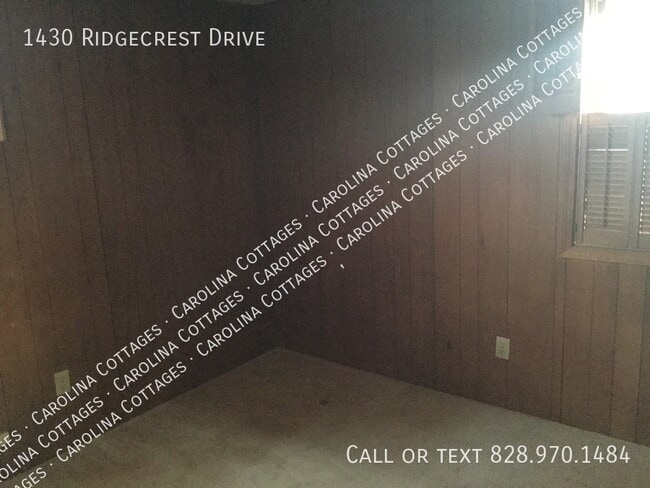 Building Photo - 1430 Ridgecrest Dr