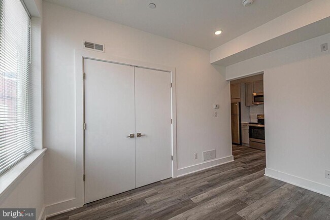 Building Photo - 1245 Ridge Ave