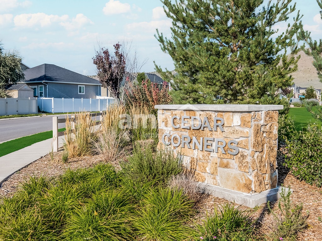 Building Photo - 2411 E Buckskin Way