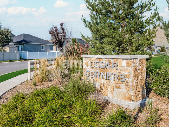 Building Photo - 2430 S Wild Horse Way