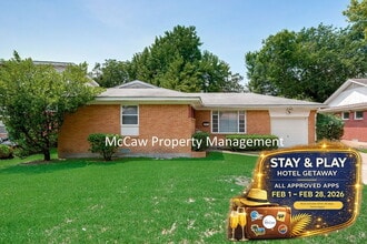 Building Photo - 2149 Utica Dr