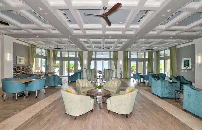 Building Photo - 340 Sapphire Lake Dr