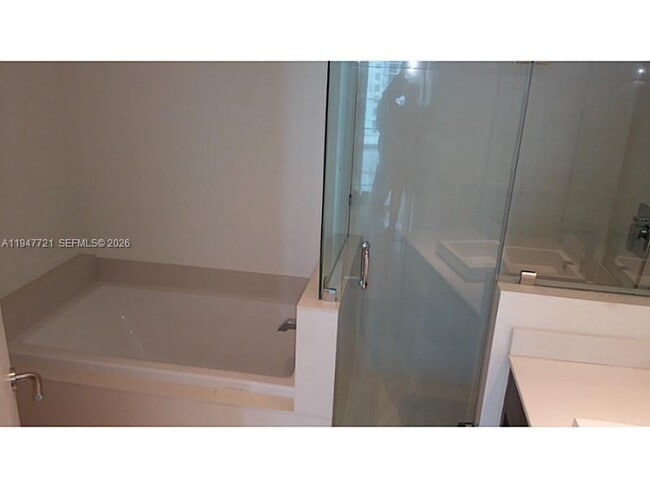 Building Photo - 1100 S Miami Ave