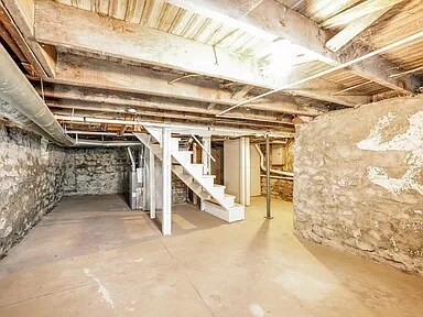 Building Photo - 597 Seymour Ave