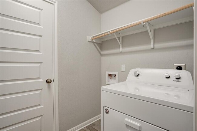 Building Photo - 309 Unforgiven Ln
