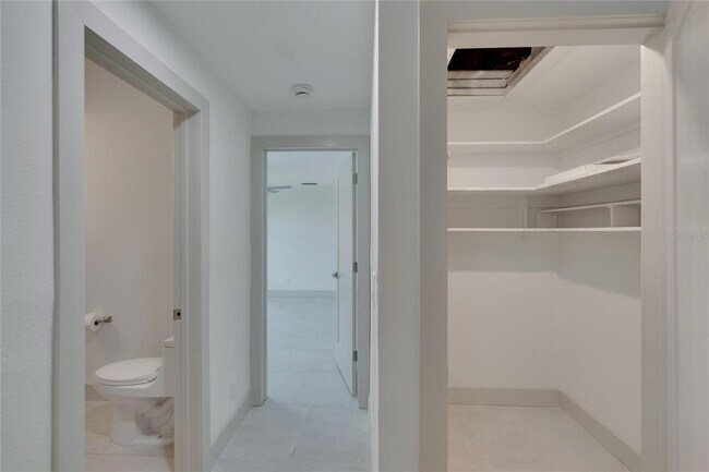 Building Photo - 1492 Sea Gull Dr S