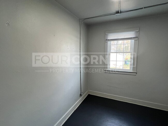 Building Photo - 517 Willow St