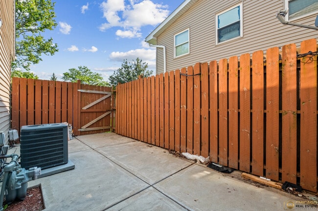 Building Photo - 31G Fernwood Dr