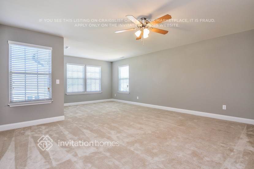 Building Photo - 41 Needham Ln