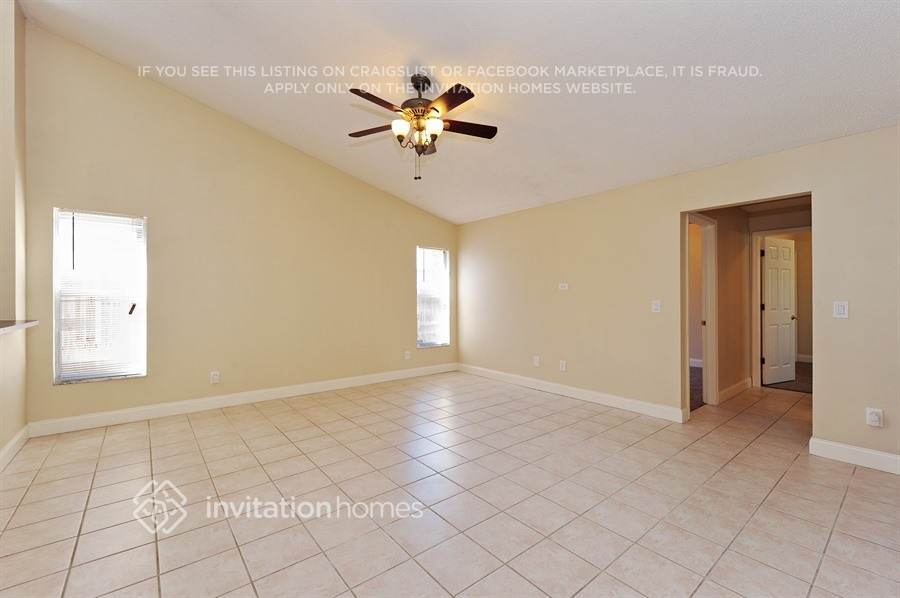 Building Photo - 8901 Eastman Dr