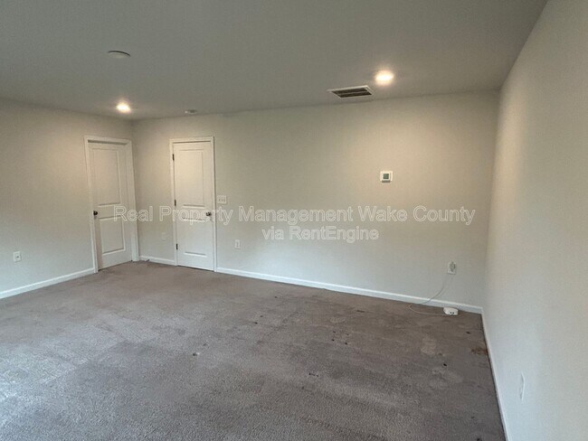 Building Photo - 1041 Shoreside Dr