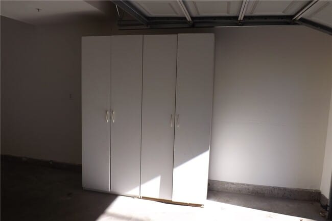 Building Photo - 15 Tulare Dr