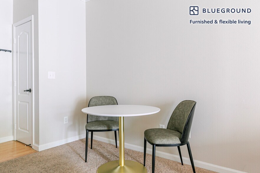 Building Photo - 700 Agnew Rd