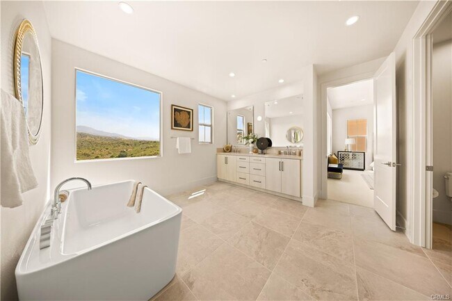 Building Photo - 128 Mossvine