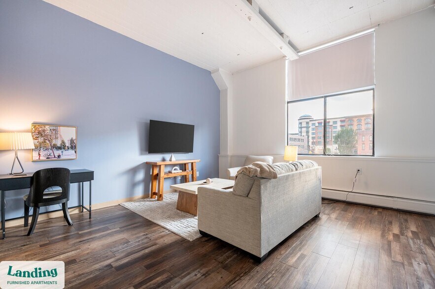 Building Photo - 45 Willow St