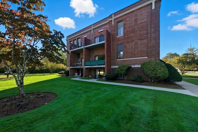 Building Photo - 30 Conant St
